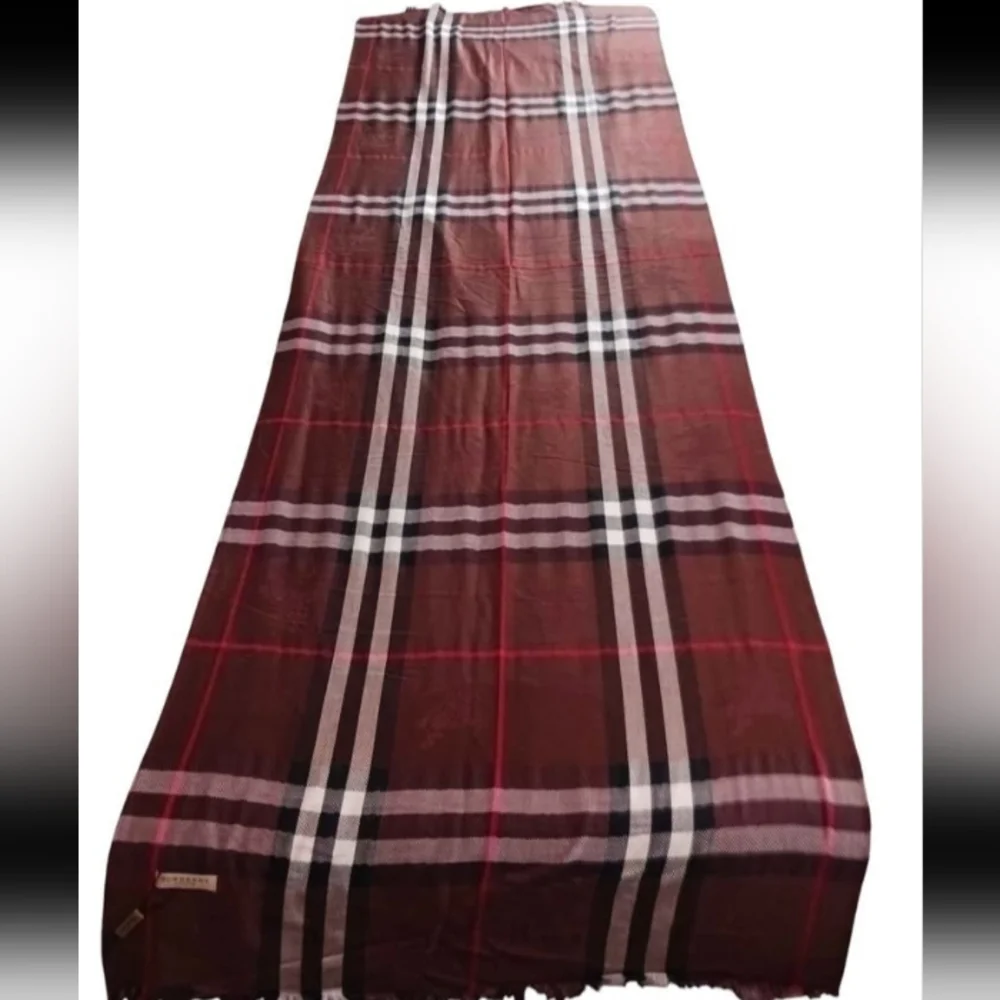 New Authentic Burberry London Beetroot Tartan Check Print Schawl /Scarf